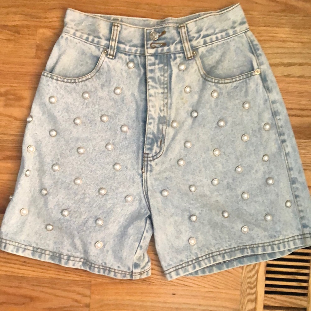 Vintage high waist pearl jean shorts size 9